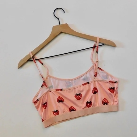 NEW!! STRAWBERRY Print Red Pink Cropped Loungewear Two Piece Set X-Large - Picture 8 of 12